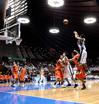 男子】3位決定戦 天理大学ＶＳ拓殖大学 | バスケプラス - Basket Plus -